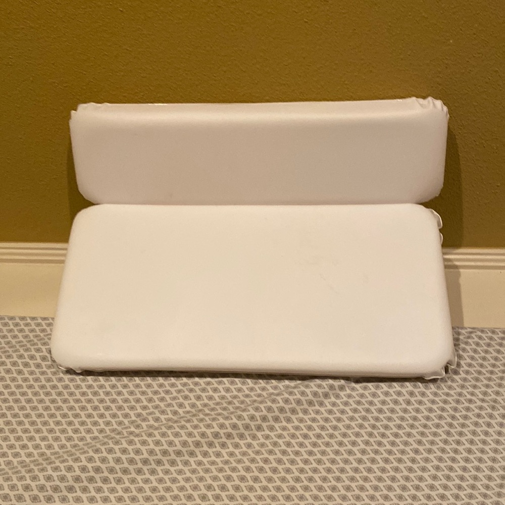 Bathtub Headrest